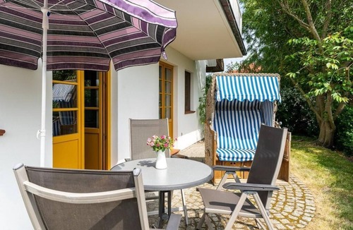 Althagen Apartment | Vacation apartment "Ahrenshooper Landhaus 01"