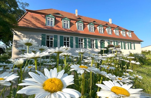 Nauen Apartment | Vacation apartment in the green Lietzow manor house near Berlin