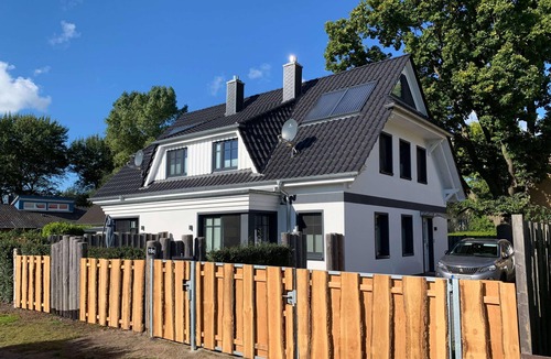 Bresewitz House | Vacation home Boddenbrise with garden, terrace and fireplace in Bresewitz