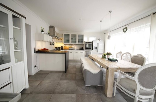 Scharbeutz House | Vacation home Meerplatz - exclusive & plenty of space to relax.