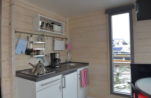 Toplitz Boat Rental | Vacation on the Havel Houseboat "NautikHus"