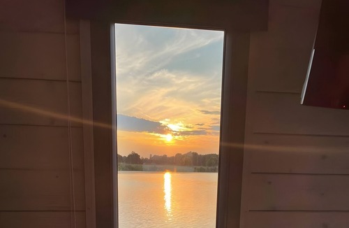 Toplitz Boat Rental | Vacation on the Havel Houseboat "NautikHus"