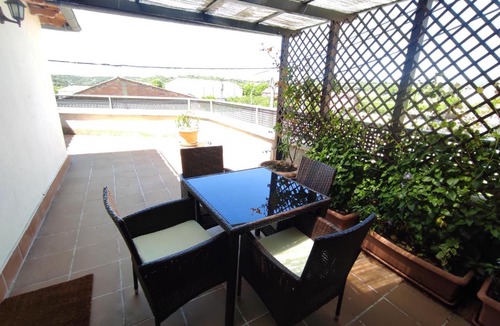 Tolva House | Vila Mont Rebei