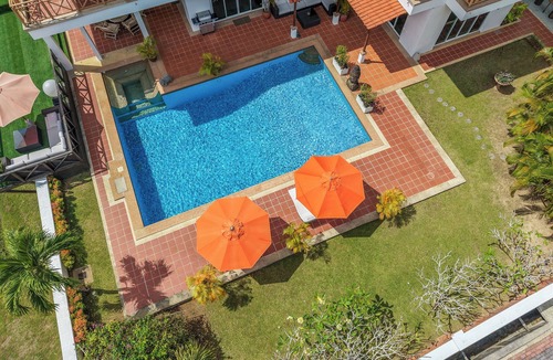 Kampung Kedawang Villa | Villa 7 - Luxury Private Pool Villa,Jacuzzi, Sauna WOW Holiday Homes