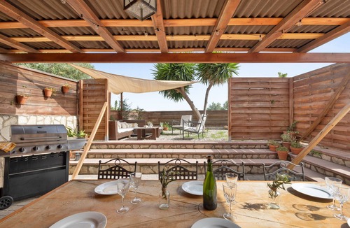 Subirats Villa | Villa 'Casa Les Vinyes' with Mountain Views, Pool, Wi-Fi and Air Conditioning