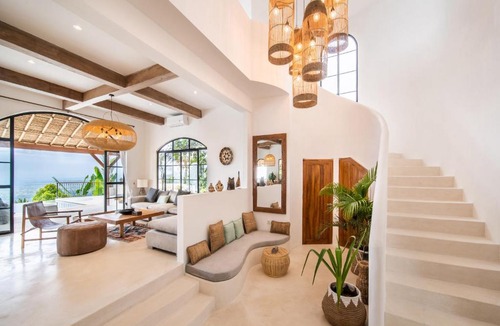 Banjar Villa | Villa Moonlight Lovina