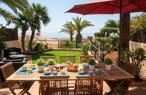Sitges Ski Chalet | Villa Sitges Corfou. 30 minutes walk to the beach. Warm and welcoming. View.