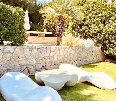 Olivella Villa | Villa Wanderlust Sitges Hills Exclusive pool only families