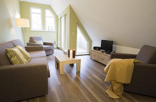 Stolpe Apartment | Vogt Bernhard I WF-45 - Cozy vacation apartment west wing Vogt Bernhard I with