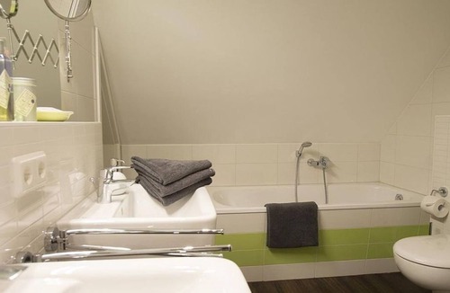 Stolpe Apartment | Vogt Bernhard I WF-45 - Cozy vacation apartment west wing Vogt Bernhard I with