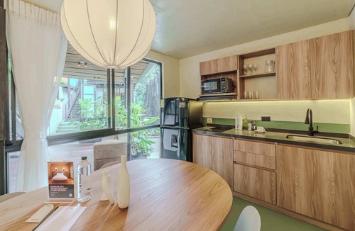 Buenos Aires Apartment | w* | Upscale 2BR w/Balcony & AC in Poblado