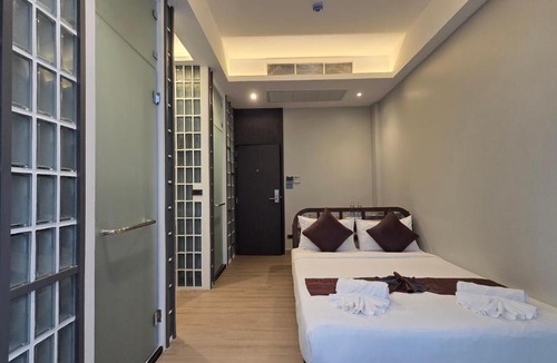 Thanon Phetchaburi Hotel | Warm Pillow Hotel Bangkok