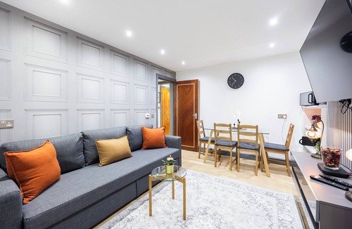Hammersmith and Fulham Apartment | Welcome to Plotseeker’s 3 Bedroom Apartment by River Thames