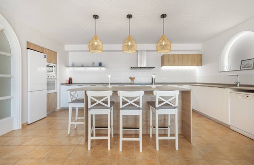 Tamarit House | Your Exclusive Seaside Oasis: 180m² Duplex, 4 Bedrooms (8 Guests), 3.5 Bathrooms
