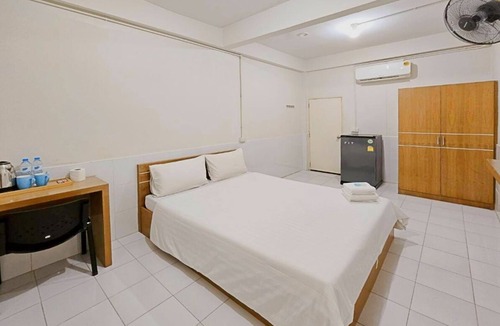 Khanna Yao Hotel | Ze Residence Ramintra