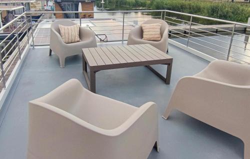 1 Bedroom Beach Front Ship In Havelsee Ot Kützkow
