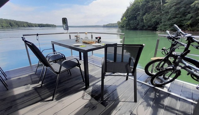 1-Class comfort houseboat "Kairos" in the most beautiful nature