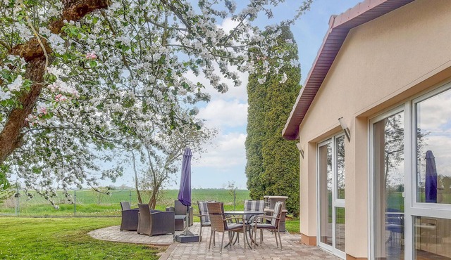 2 bedroom awesome home in Behrenhoff