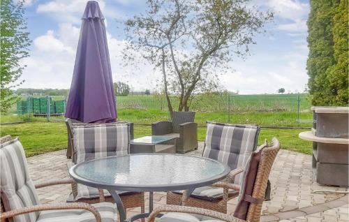 2 Bedroom Awesome Home In Behrenhoff