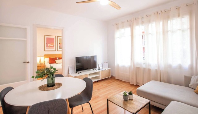 32PAA1126 - Three Bedroom Apartment, Sleeps 5