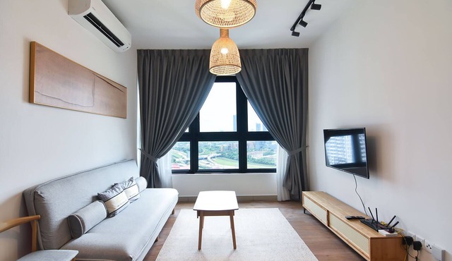 A Comfy 3BR Apt Near Sunway Velocity, FREE Parking