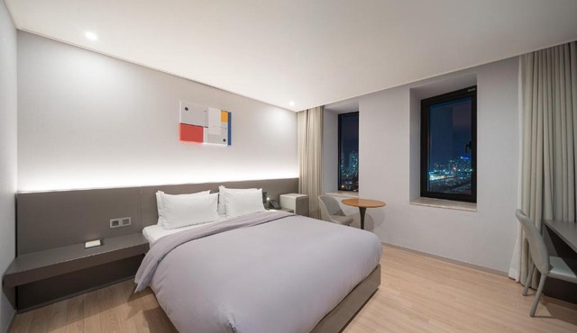 Act Hotel