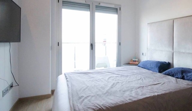 Amazing View 3-Bedroom next to Camp Nou