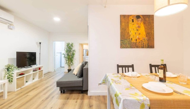 Apart. 3 bedr. 8'. Fira Barcelona and 20' Bcn center