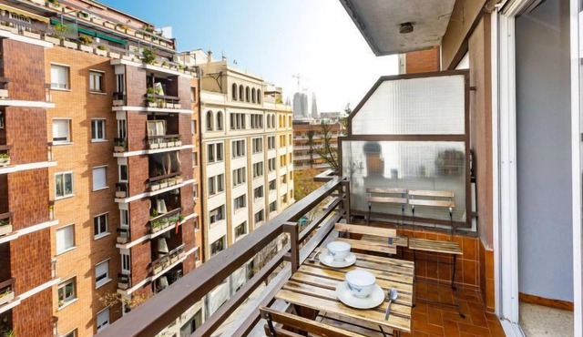 Apartment Eixample Dret in Barcelona - 4 persons, 3 bedrooms