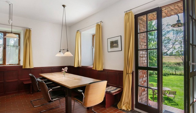 Apartment 'Ferienwohnung Hof Luisenau Seeweide' with Private Garden and Wi-Fi