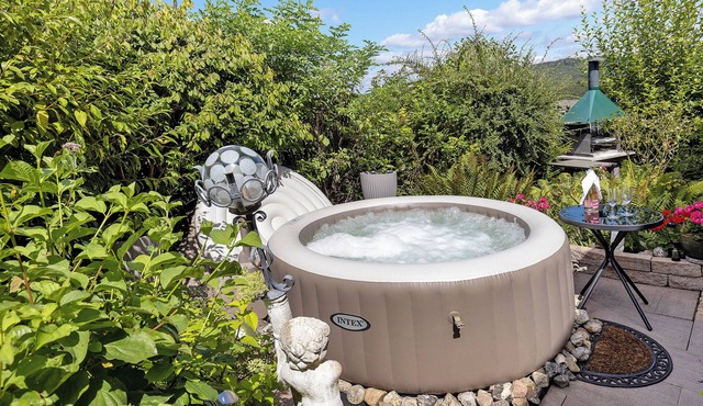 Apartment 'Ferienwohnung Harzer Bergblick' with Private Pool, Private Terrace and Wi-Fi