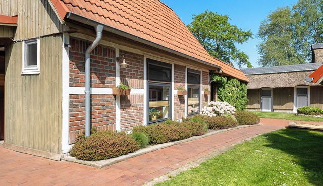 Apartment 'Haus Schöneck' with Private Terrace, Private Garden and Wi-Fi