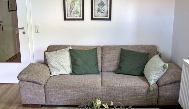 Apartment in quiet residential area, 3 min. walk to Trebbower See.