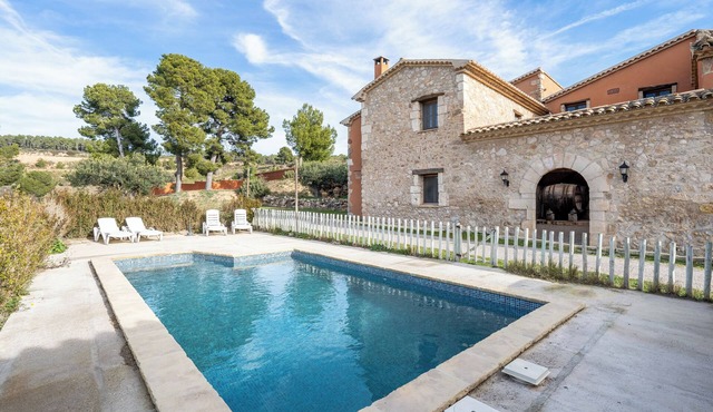 Apartment 'Mas Colom-Can Cruset' with Mountain View, Private Pool and Wi-Fi