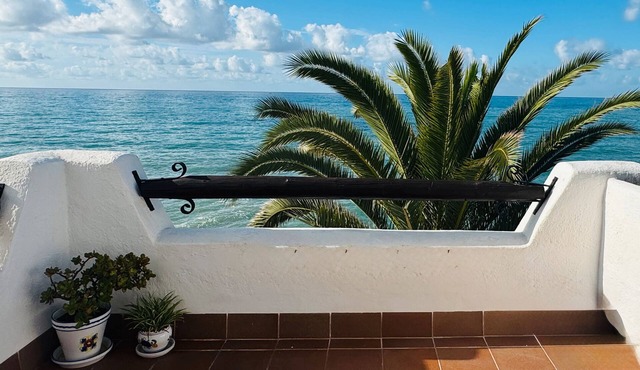 Apartment 'Sea Breeze' with Terrace, Shared Garden & Wi-Fi