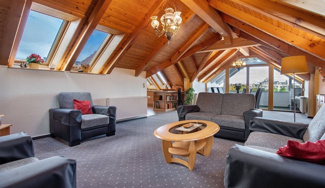Apartment 'Villa Zwick An Der Kietzbrücke' with Lake View, Shared Garden and Wi-Fi