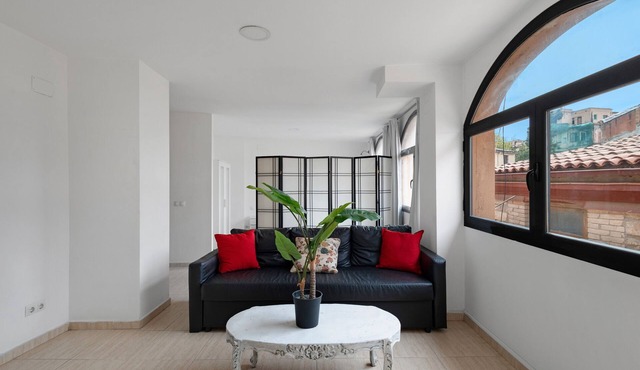 Apartment 'Wonderful Center Manresa' with Private Terrace, Wi-Fi and Air Conditioning