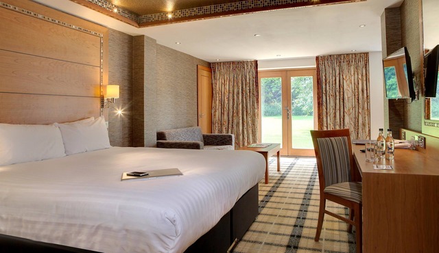 Best Western Plus Grim's Dyke Hotel