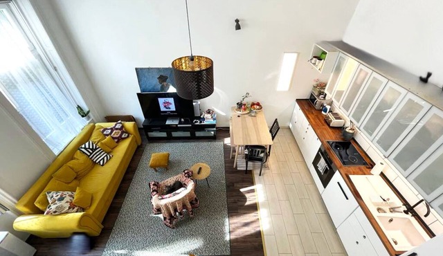 Bright 1-bedroom apartment in Central Budapest
