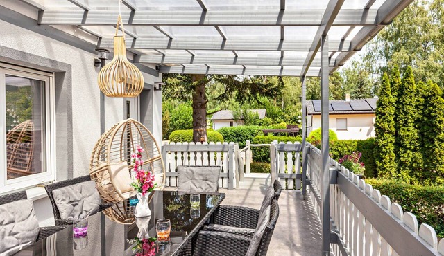 Bungalow "Celine" with Private Terrace, Wi-Fi, and Air Conditioning