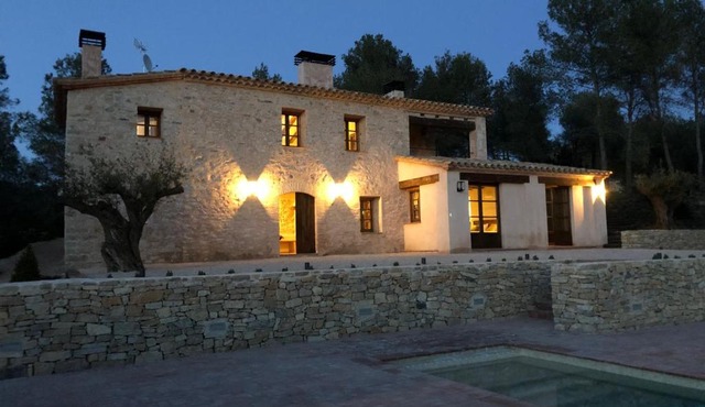 CAL PUIG, ENOTURISMO RURAL entre Viñas y Bosques