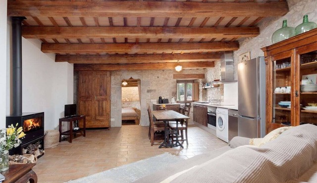 Can Feliu, Masia Stone House, Sant Daniel-girona