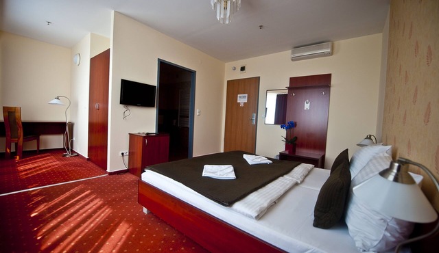 Canada Hotel