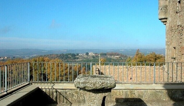 CASTELL TRISOR - beautiful holiday 'castle' with fantastic pool area
