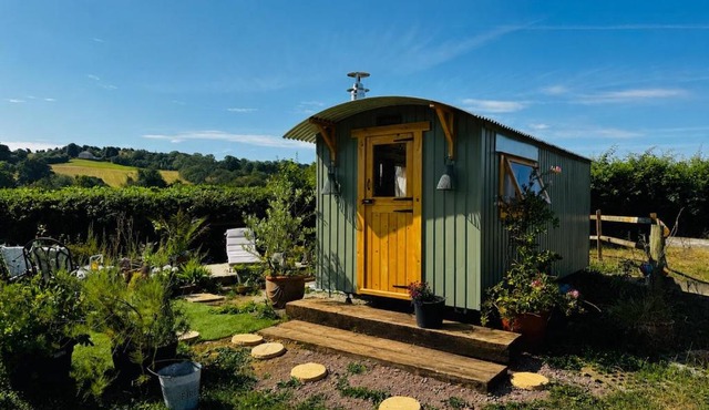 Ceirios Hideaway - Shepherds Hut by Maison Pro in Matson