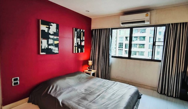 Central Bangkok CBD Apartment Near BTS Skytrain