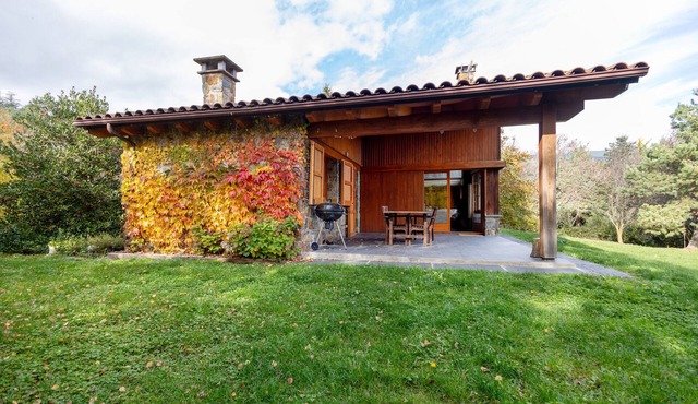 Chalet 'Casa Perecampelles -Vall De Núria-' with Mountain View, Private Terrace and Wi-Fi