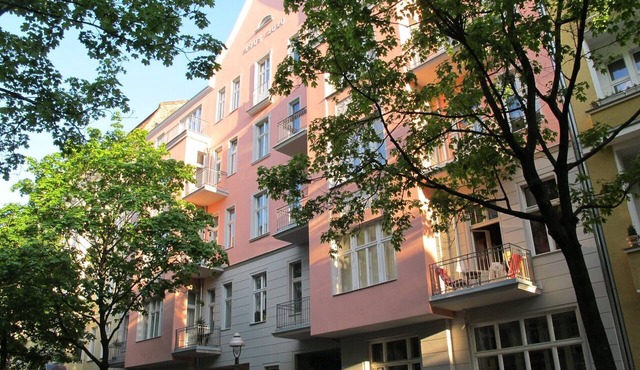 Charming 2-room city-apartment, center of Berlin, very quiet, family-friendly