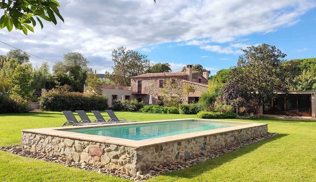 Charming rural villa with swimming pool at Costa Brava