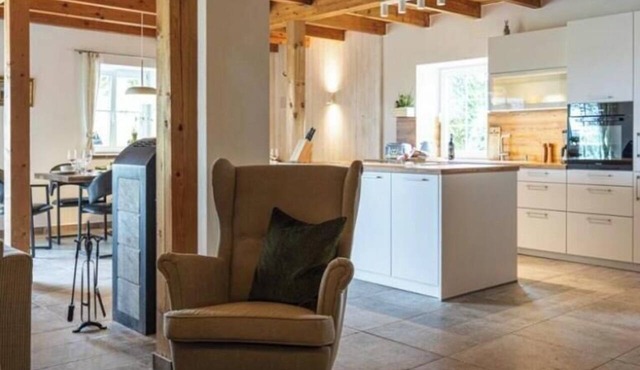 Charming "Scheune" Vacation Home – Country Charm in a Painter's Studio